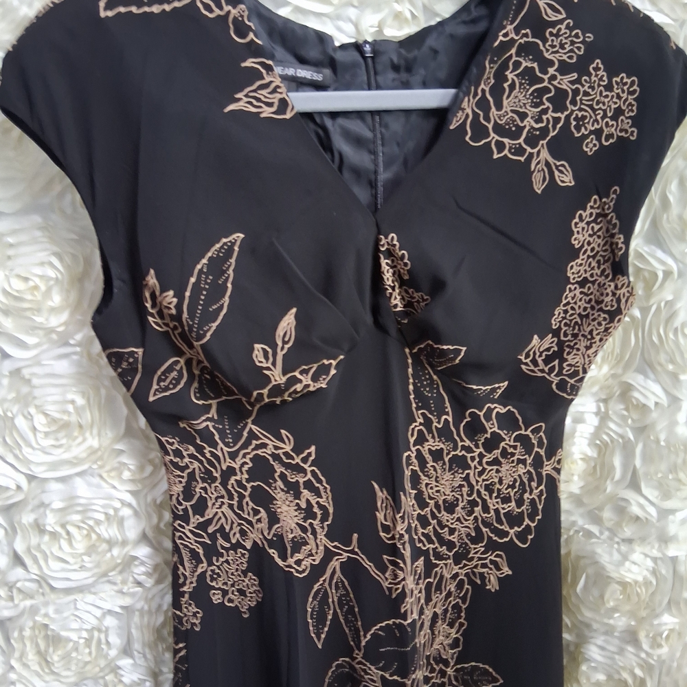 Jones Wear Black and Brown Floral Maxi Dress - Picture 2 of 8